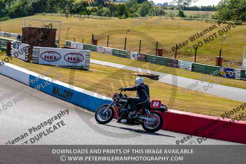 Vintage motorcycle club;eventdigitalimages;mallory park;mallory park trackday photographs;no limits trackdays;peter wileman photography;trackday digital images;trackday photos;vmcc festival 1000 bikes photographs